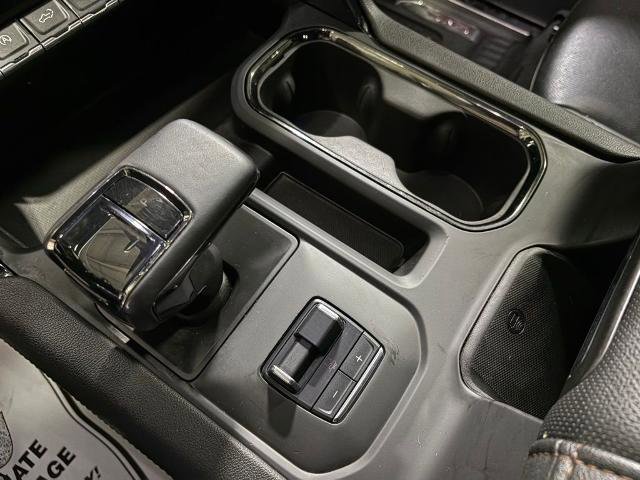 Used 2022 GMC Sierra 1500 AT4 AWD/4WD image 16