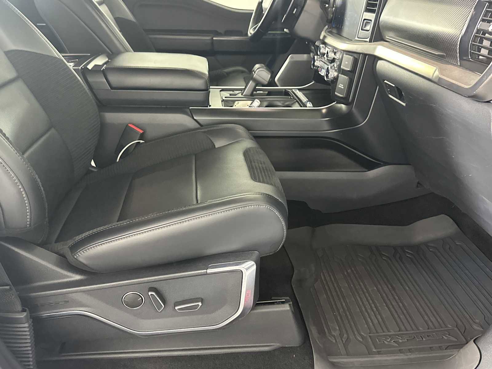 Certified 2022 Ford F150 Raptor w/ Equipment Group 801A High image 13