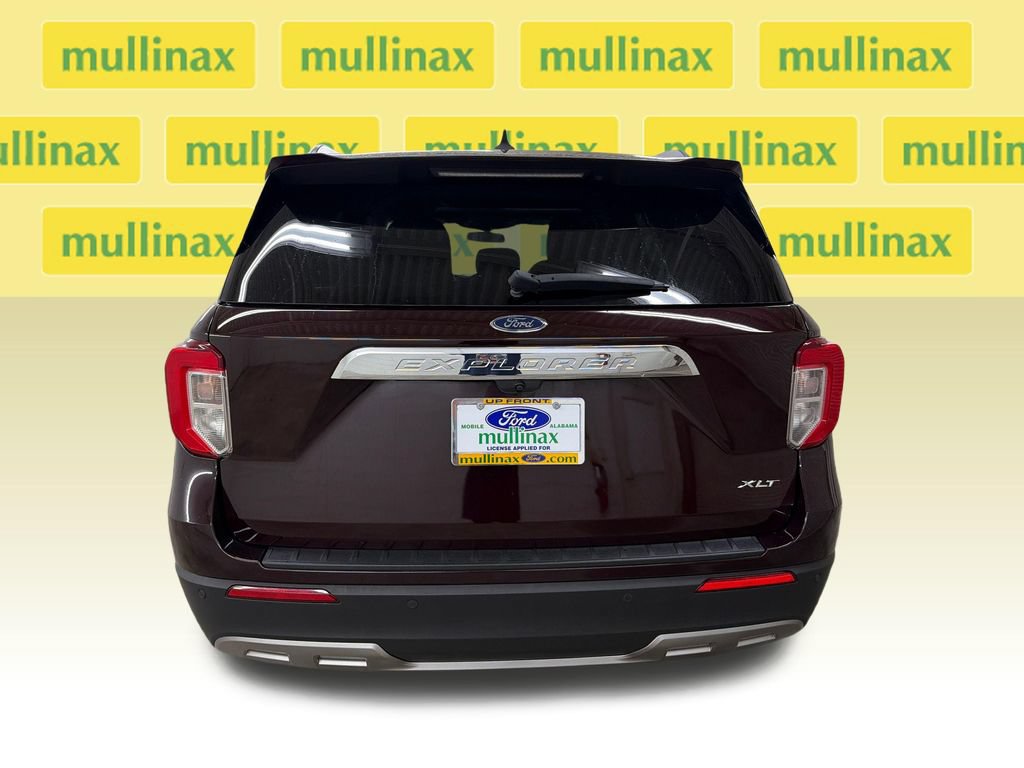Certified 2023 Ford Explorer XLT w/ Equipment Group 202A RWD image 7