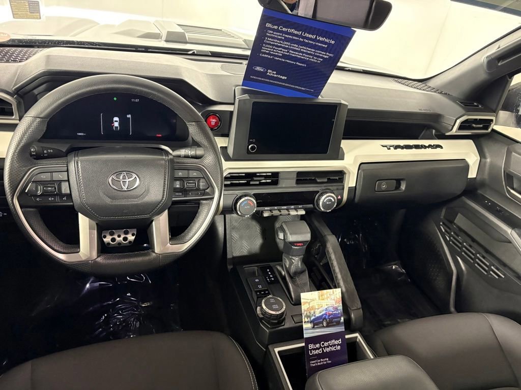 Used 2024 Toyota Tacoma TRD Sport AWD/4WD image 24