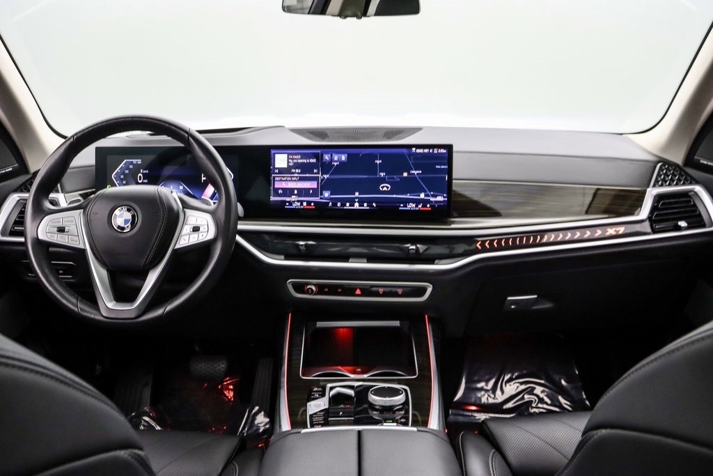 Used 2024 BMW X7 xDrive40i w/ Premium Package image 18