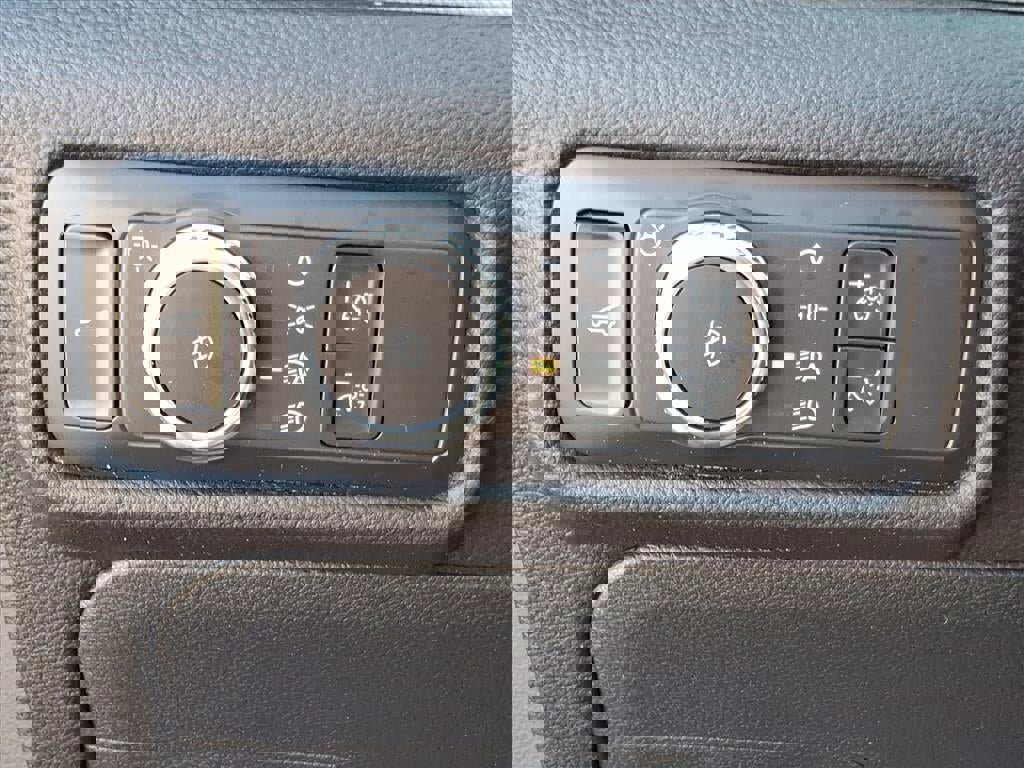 Certified 2022 Ford Explorer XLT w/ Equipment Group 202A image 16