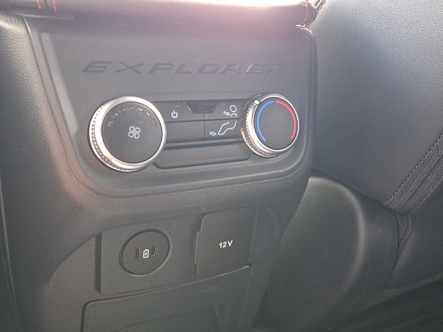 Certified 2025 Ford Explorer ST-Line AWD/4WD image 12