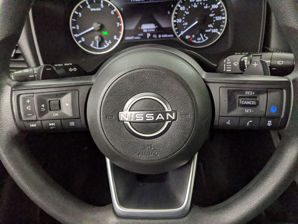 Used 2024 Nissan Rogue SV image 11