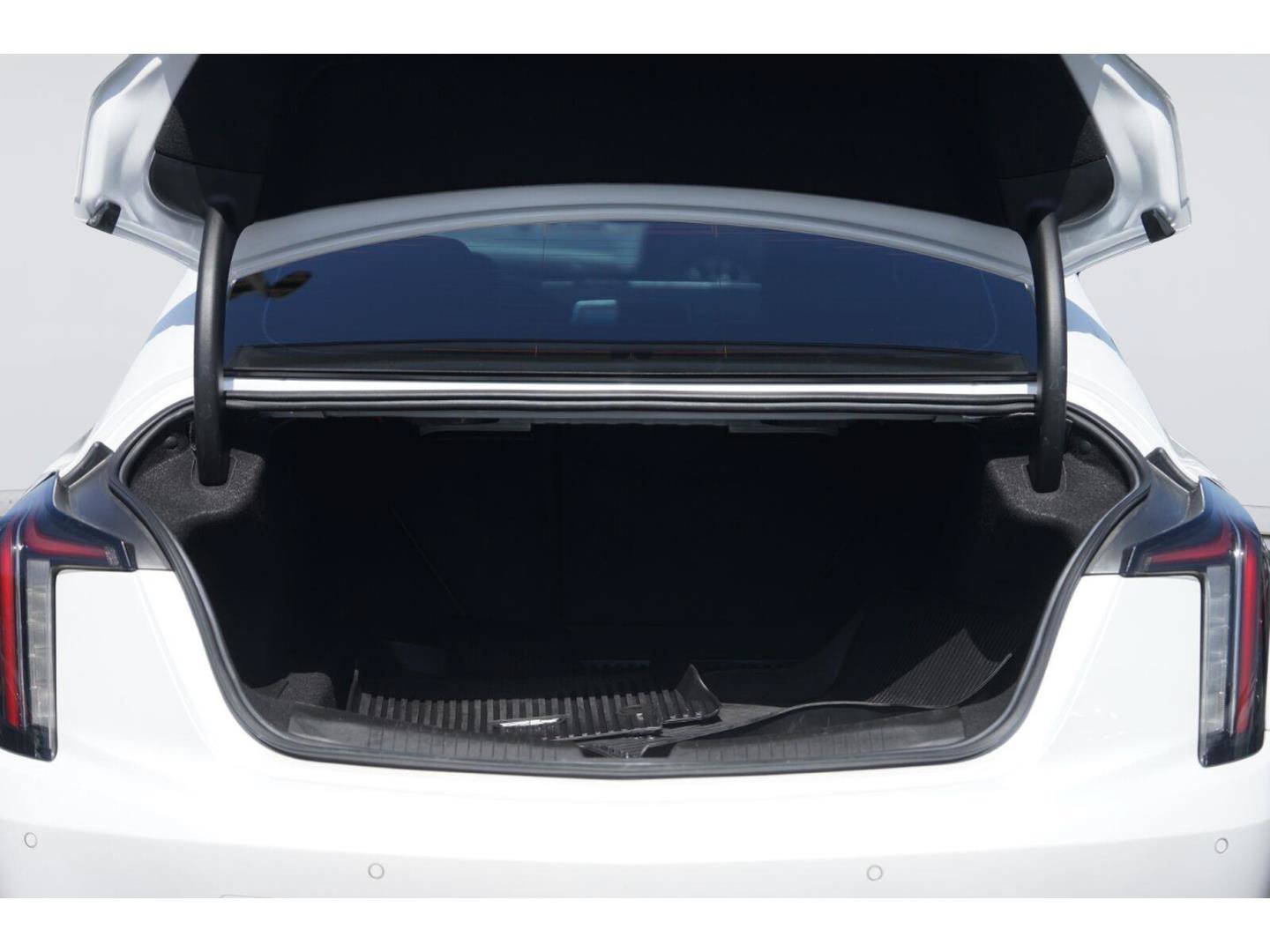 Used 2023 Cadillac CT5 Sport w/ Climate Package RWD image 32