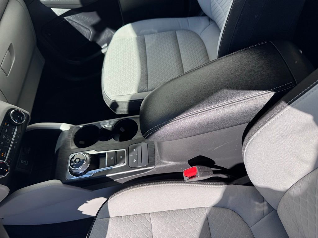 Certified 2023 Ford Escape Active AWD/4WD image 16