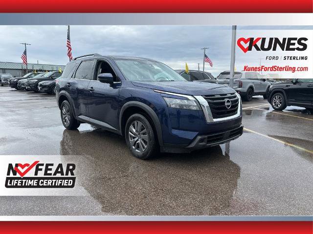 Used 2025 Nissan Pathfinder SV AWD/4WD image 1