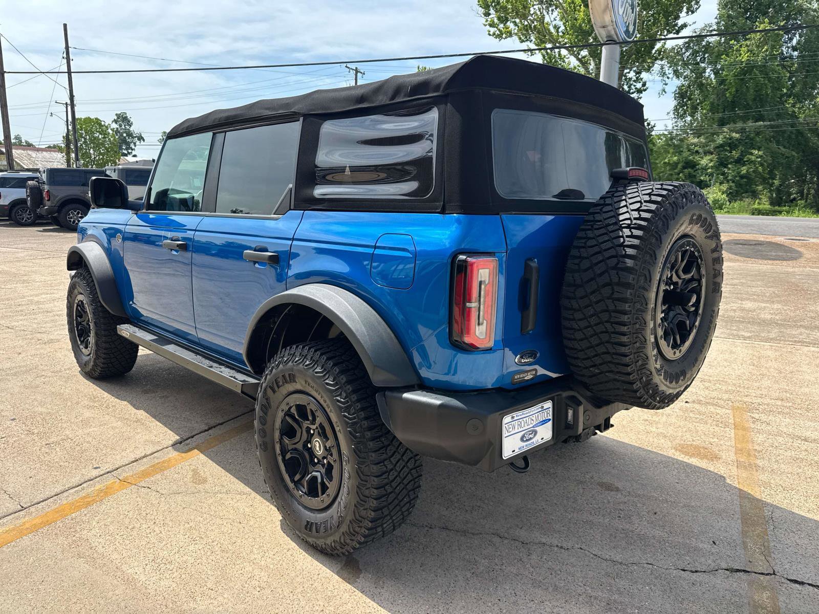 Certified 2022 Ford Bronco Wildtrak AWD/4WD image 5