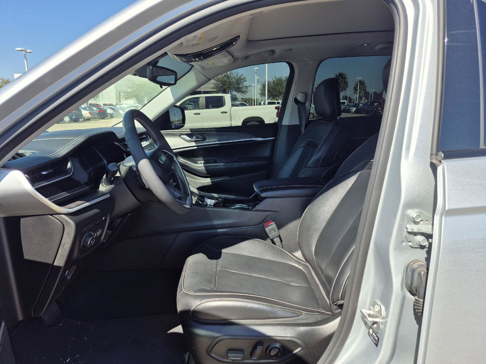Used 2022 Jeep Grand Cherokee Limited 4xe AWD/4WD image 2