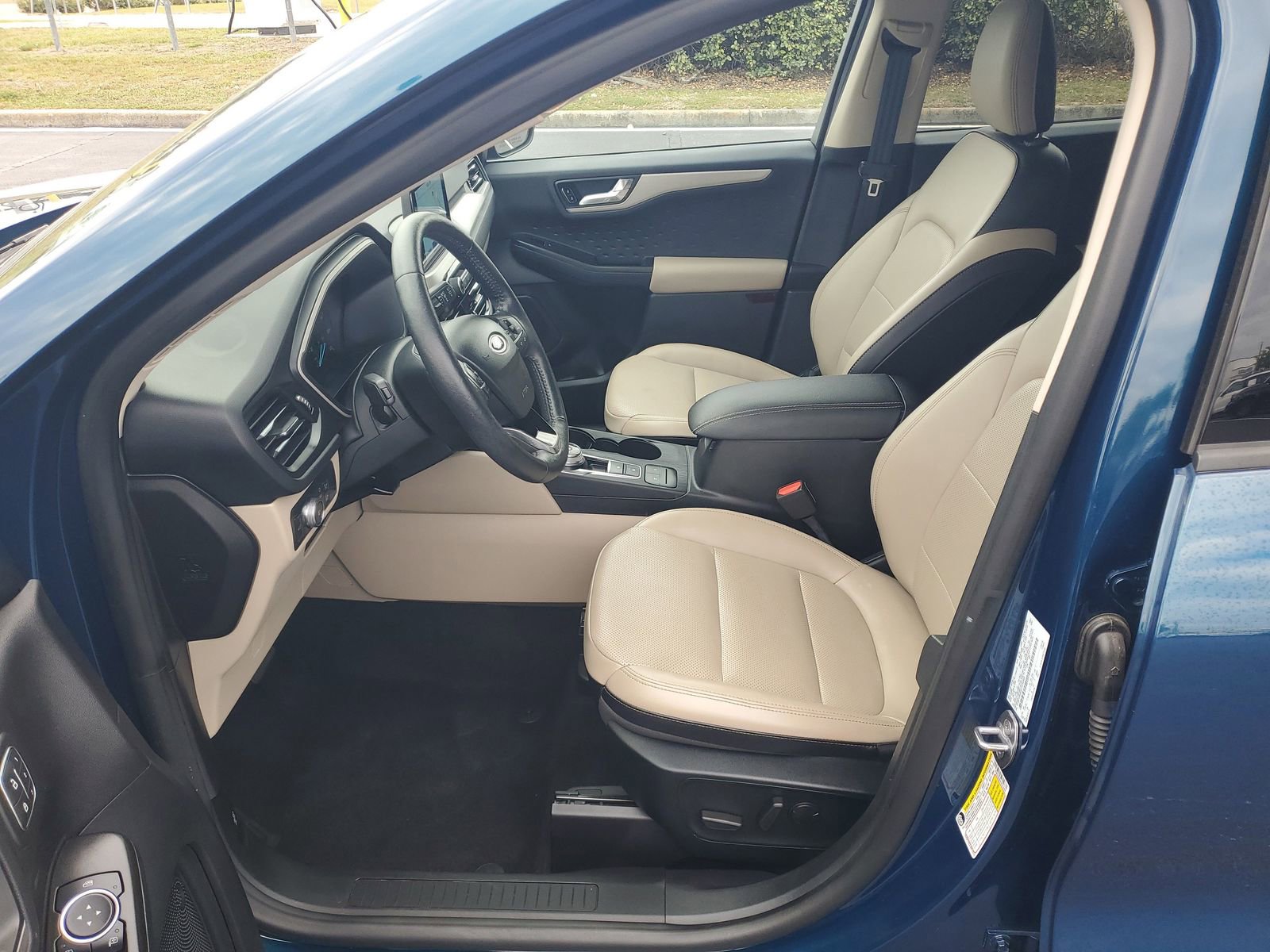 Certified 2020 Ford Escape SEL FWD image 17
