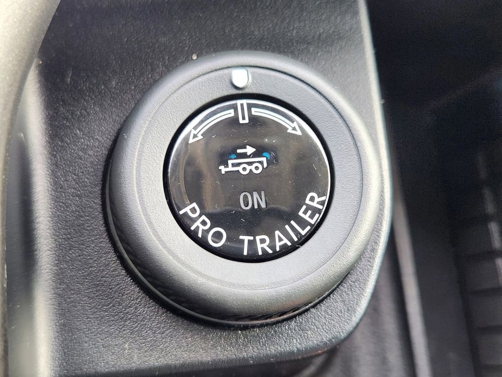 Certified 2025 Ford Expedition Active image 32