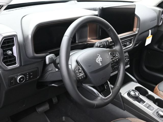 Certified 2025 Ford Bronco Sport Outer Banks w/ Outer Banks Tech Package+ AWD/4WD image 15