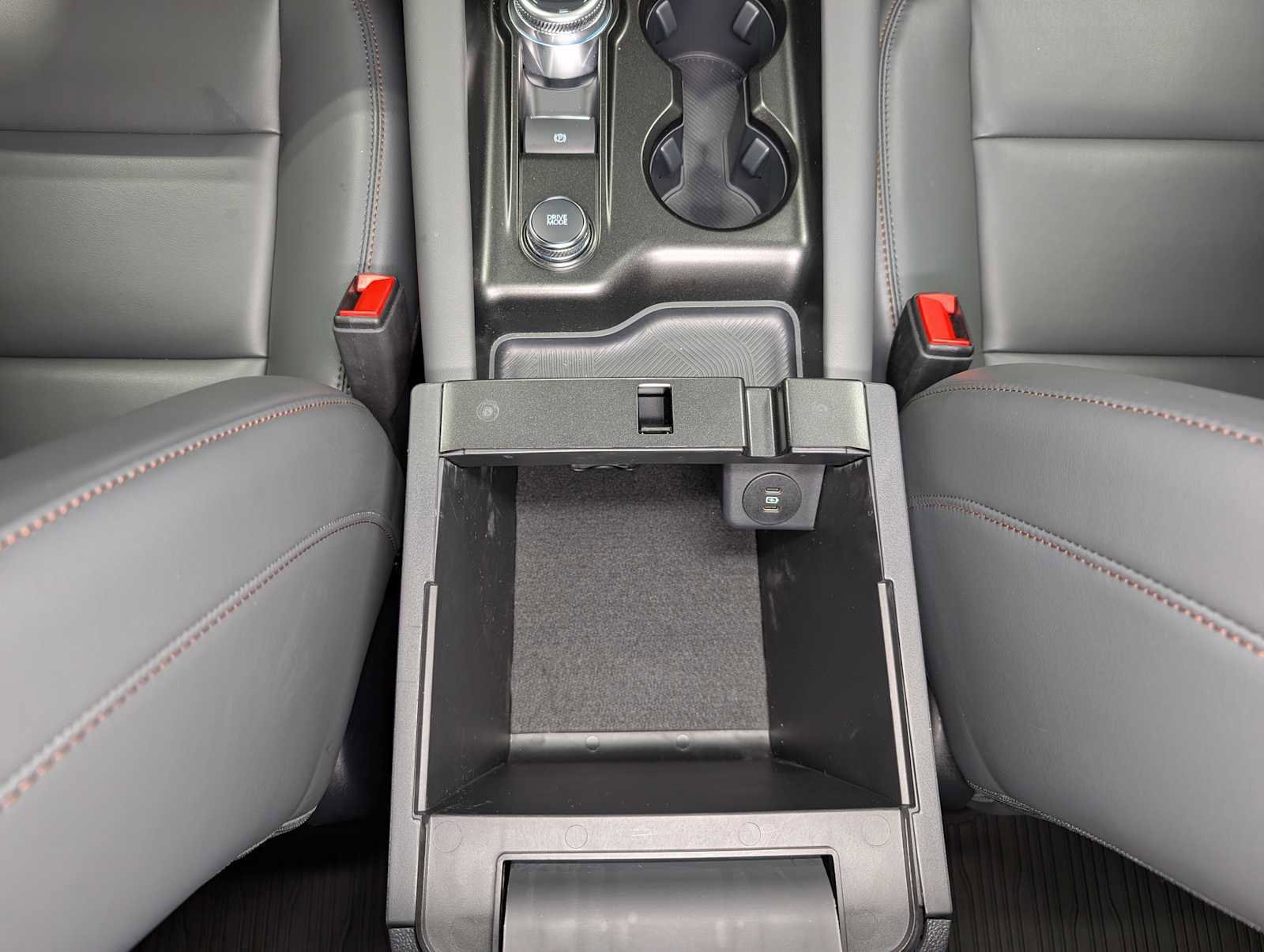 Certified 2025 Ford Explorer Active w/ Active Comfort Package image 21