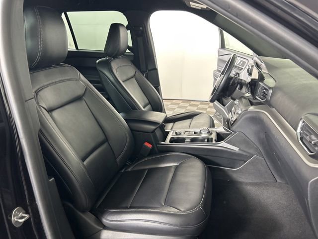 Certified 2020 Ford Explorer XLT w/ Equipment Group 202A AWD/4WD image 24
