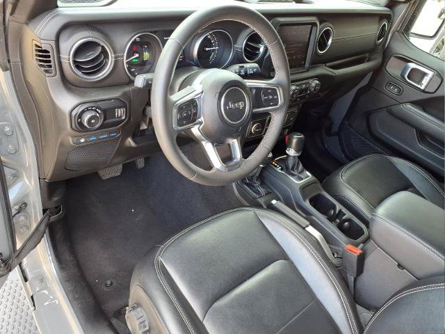 Used 2023 Jeep Wrangler Unlimited Sahara AWD/4WD image 4
