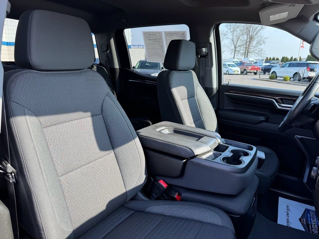 Used 2023 Chevrolet Silverado 1500 LT AWD/4WD image 16