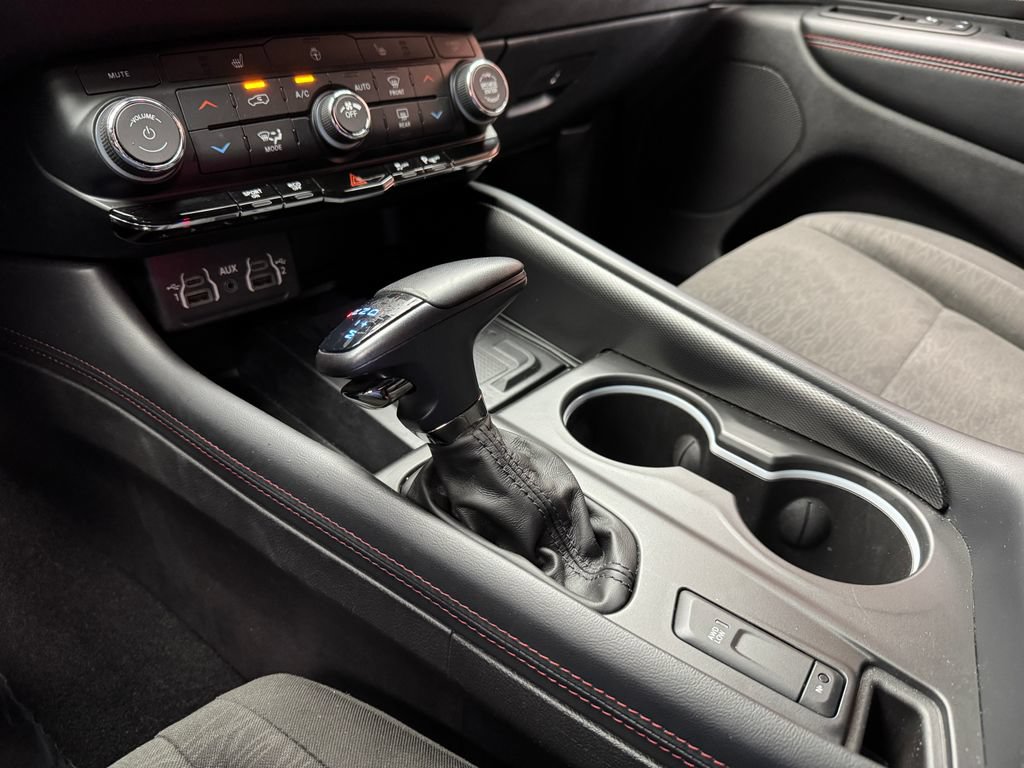 Used 2023 Dodge Durango R/T w/ Blacktop Package AWD/4WD image 18