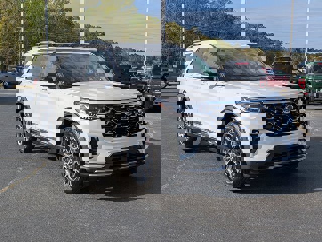 Certified 2025 Ford Explorer Platinum w/ Ultimate Package image 1