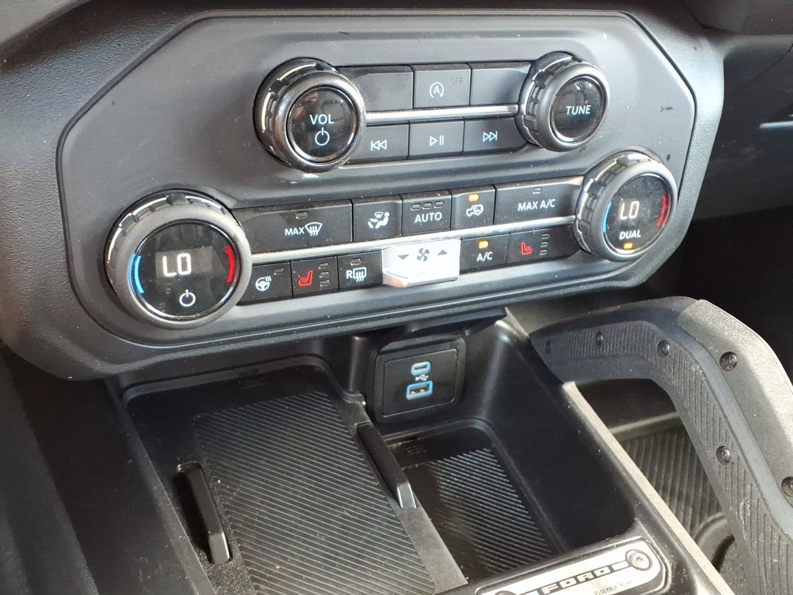 Certified 2025 Ford Bronco Badlands AWD/4WD image 23
