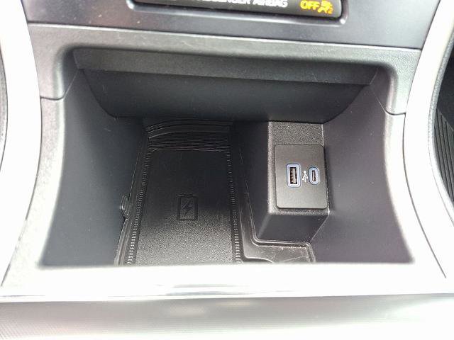 Certified 2024 Ford Edge ST-Line w/ Class II Trailer Tow Package image 26