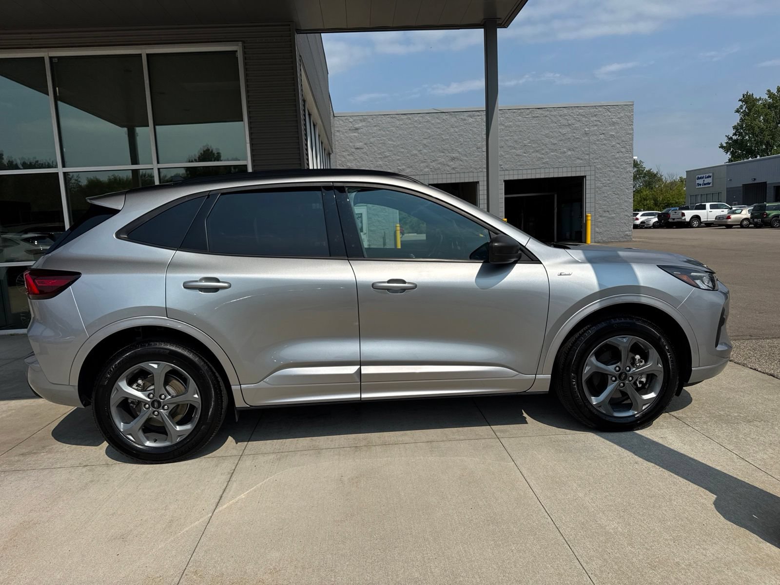 Certified 2024 Ford Escape ST-Line w/ Tech Pack #1 AWD/4WD image 9