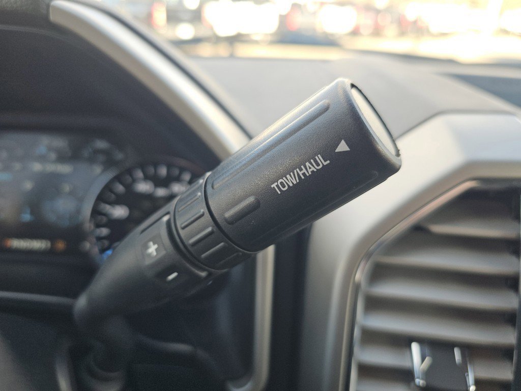 Certified 2017 Ford F350 Lariat w/ Chrome Package image 34