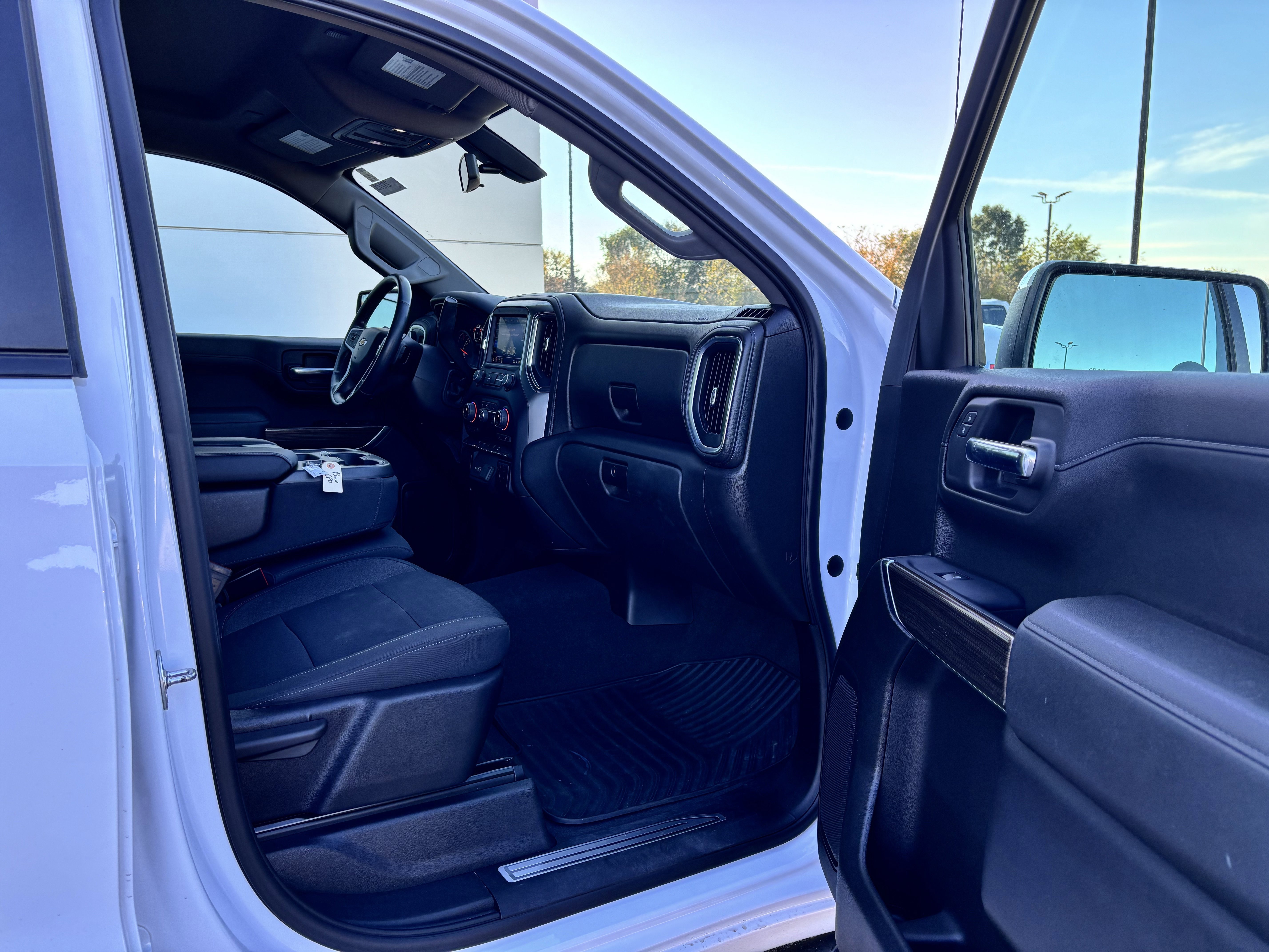 Used 2019 Chevrolet Silverado 1500 LT w/ All-Star Edition image 19