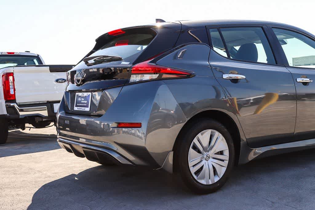 Used 2025 Nissan Leaf S FWD image 9