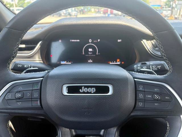 Used 2024 Jeep Grand Cherokee Altitude AWD/4WD image 19