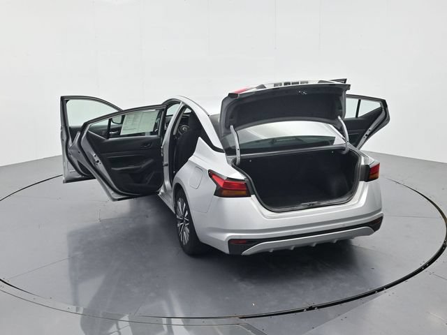Used 2024 Nissan Altima 2.5 SV FWD image 45
