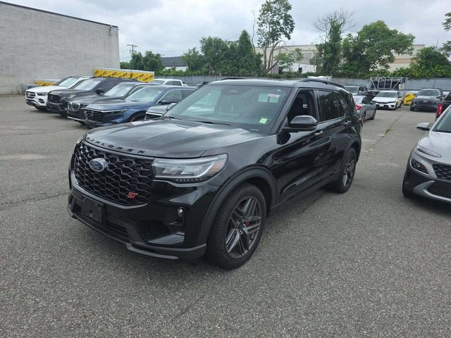 Certified 2025 Ford Explorer ST AWD/4WD video 3