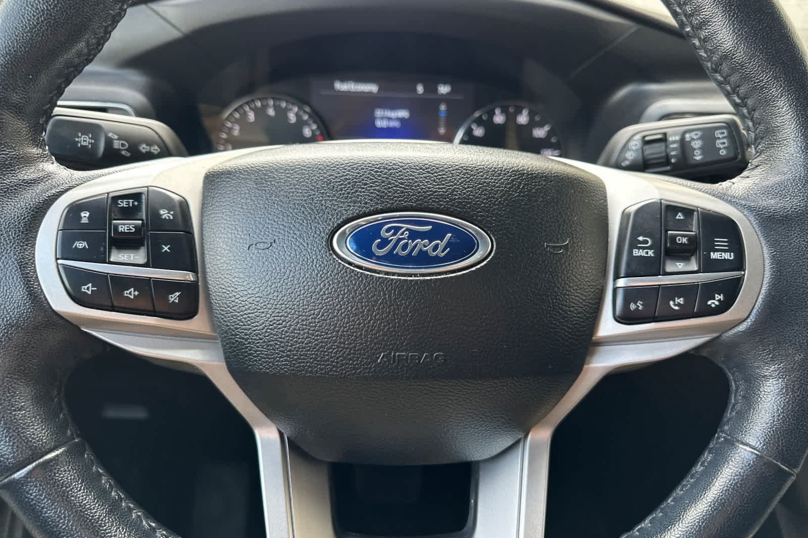 Certified 2022 Ford Explorer Limited w/ Equipment Group 301A AWD/4WD image 25
