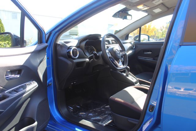 Used 2024 Nissan Versa SR FWD image 21