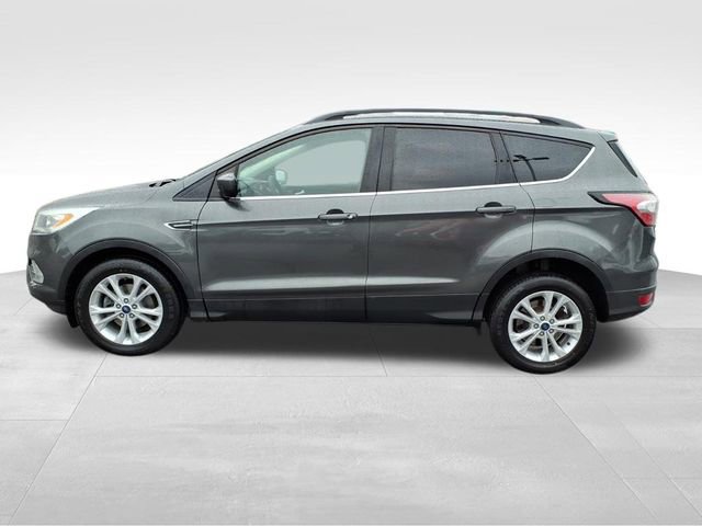 Certified 2017 Ford Escape SE w/ Equipment Group 201A image 4
