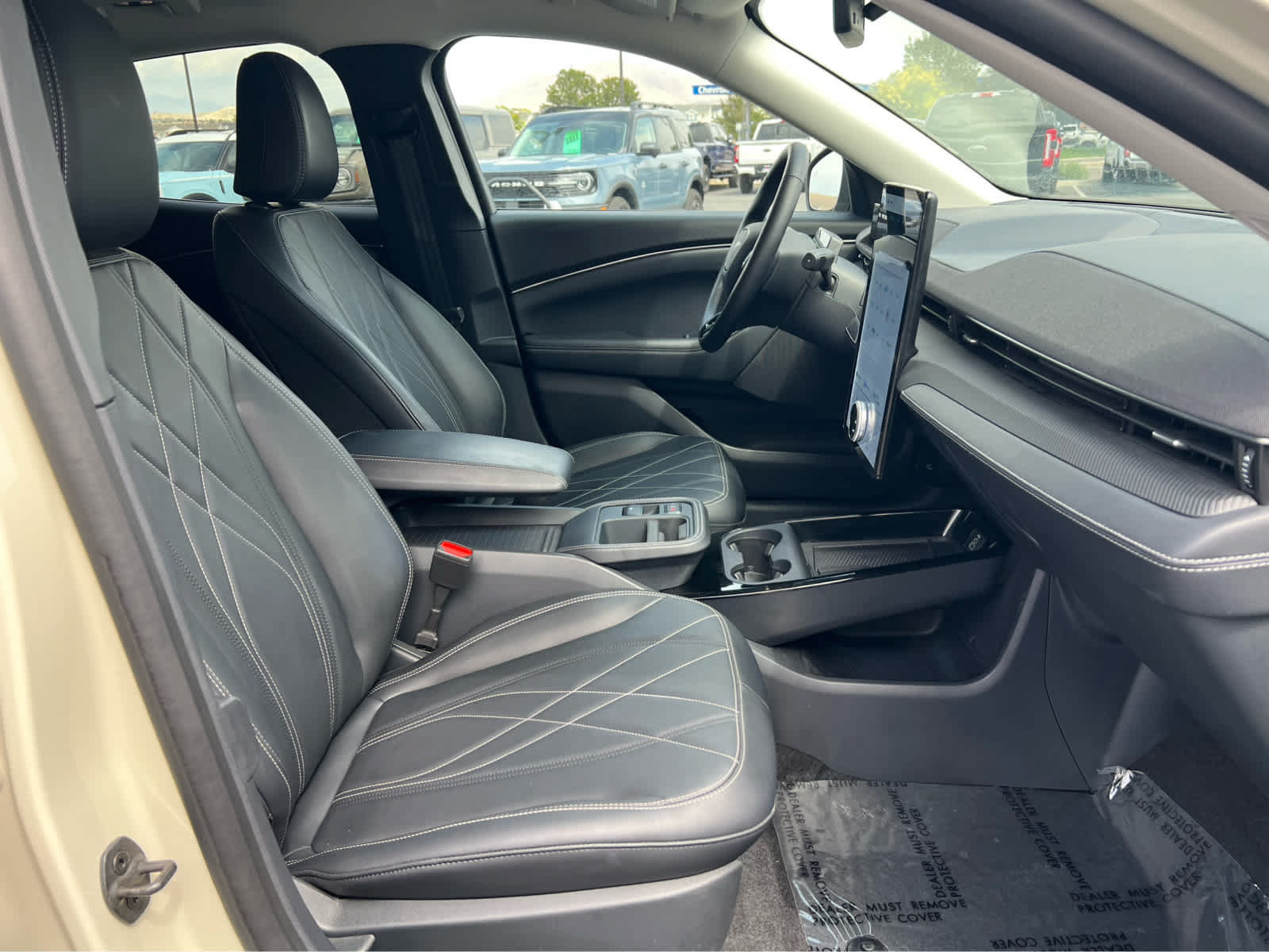 Certified 2025 Ford Mustang Mach-E Select AWD/4WD image 17