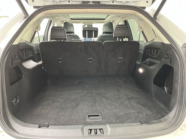 Certified 2024 Ford Edge SEL w/ Convenience Package AWD/4WD image 3
