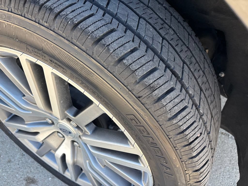 Certified 2024 Ford Expedition Platinum AWD/4WD image 9