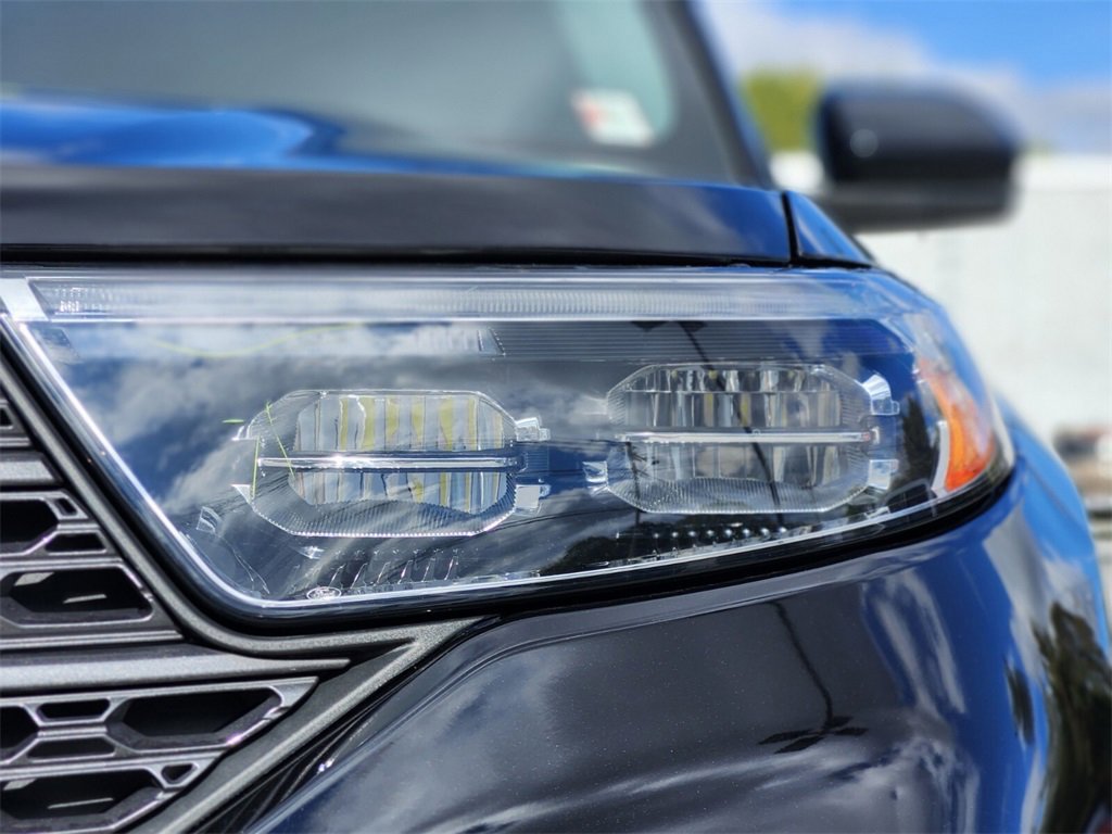 Certified 2022 Ford Explorer XLT w/ Equipment Group 202A image 10