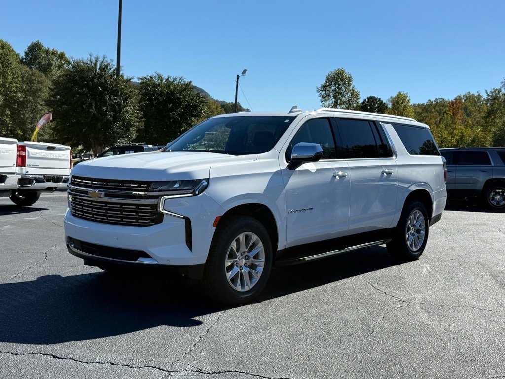 Used 2023 Chevrolet Suburban Premier image 8