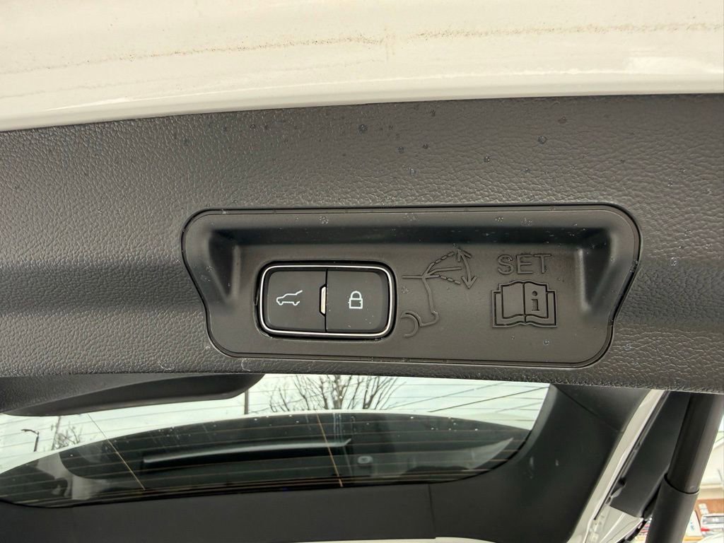 Certified 2023 Ford Explorer XLT w/ Equipment Group 202A image 34