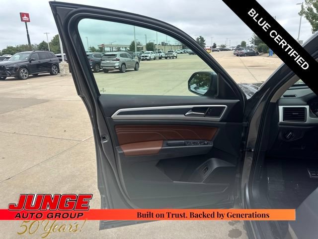 Used 2021 Volkswagen Atlas SE w/ Panoramic Sunroof Package AWD/4WD image 23