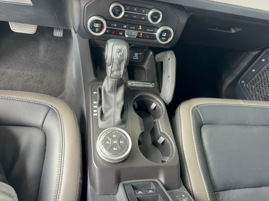 Certified 2025 Ford Bronco Outer Banks w/ Sasquatch Package image 23