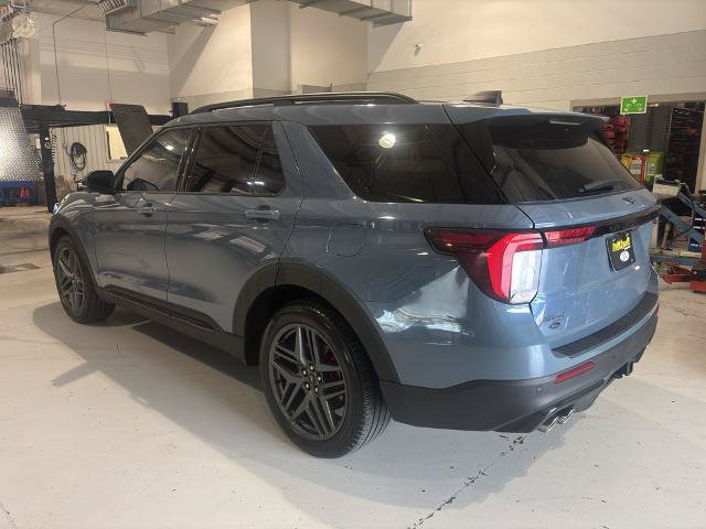 Certified 2025 Ford Explorer ST w/ Sun And Sound Package AWD/4WD image 7
