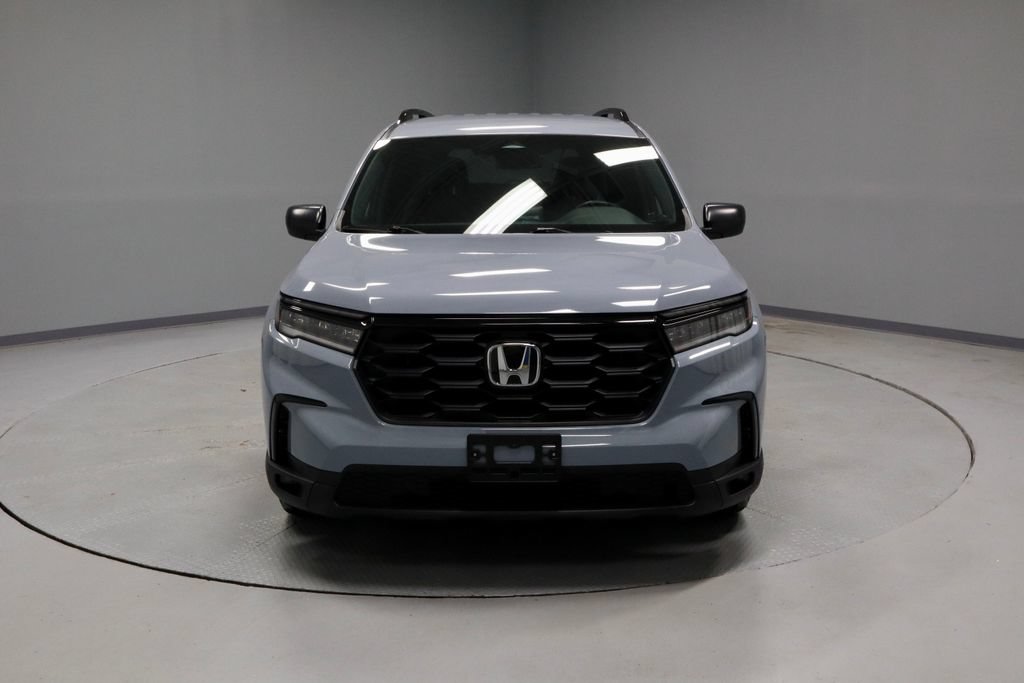 Used 2025 Honda Pilot Sport image 6
