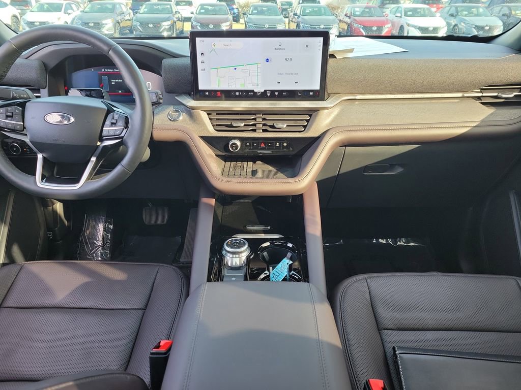 Certified 2025 Ford Explorer Platinum w/ Ultimate Package AWD/4WD image 9
