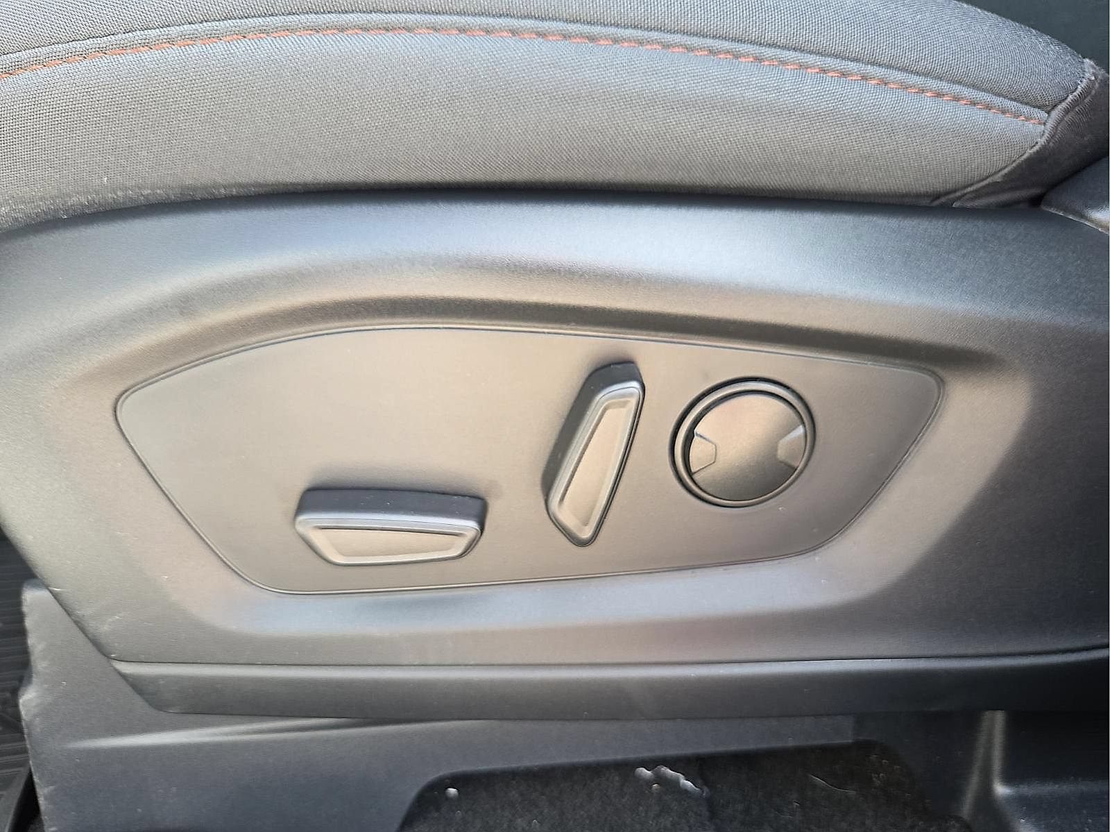 Certified 2025 Ford Explorer Active AWD/4WD image 16