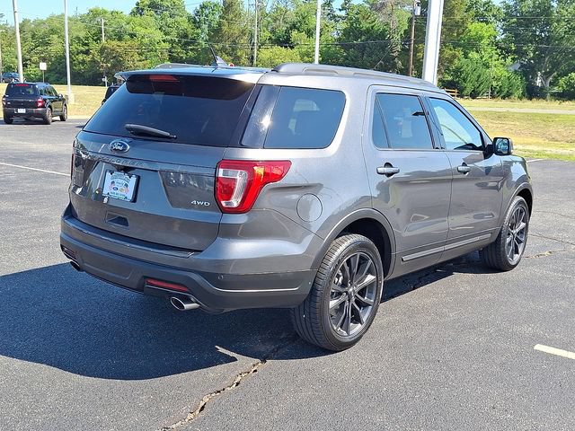 Certified 2018 Ford Explorer XLT w/ Equipment Group 202A AWD/4WD image 6