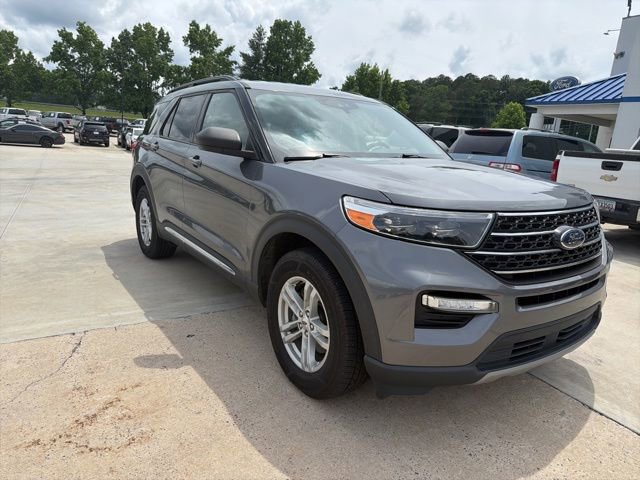 Certified 2021 Ford Explorer XLT w/ Equipment Group 202A AWD/4WD image 6