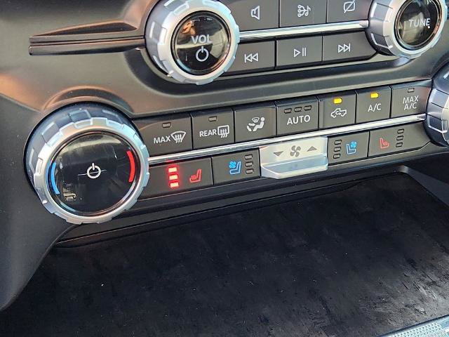 Certified 2023 Ford F150 Lariat w/ Trailer Tow Package AWD/4WD image 17