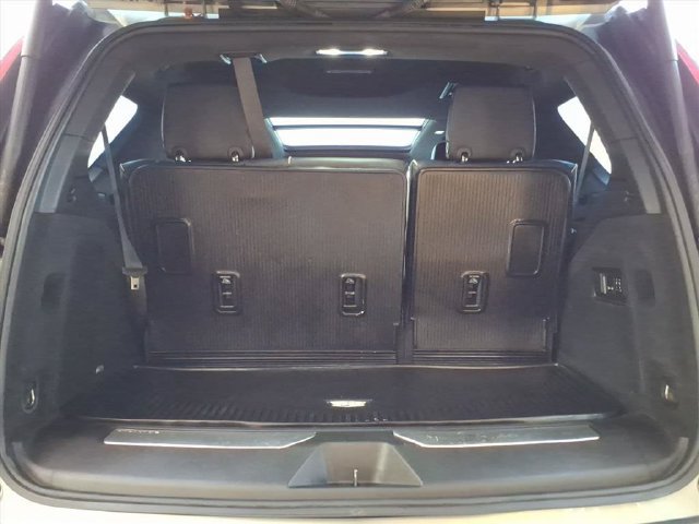 Used 2023 Cadillac Escalade Premium Luxury w/ Performance Package AWD/4WD image 14